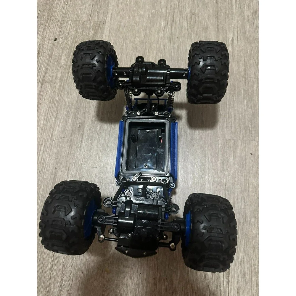 Matco Tools 4WD Rock Rover Car No Remote MTCRCCAR Untested